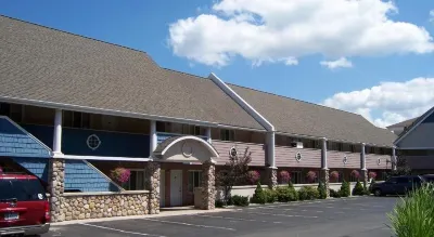 Pinestead Reef Resort Hotels in East Bay Township