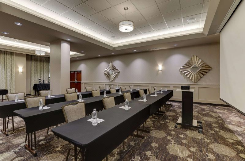 Drury Inn & Suites Cincinnati Northeast Mason photo 4