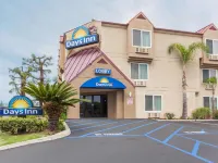 Days Inn by Wyndham Carlsbad