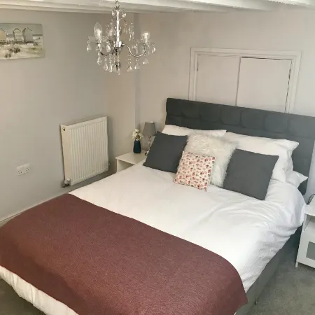 Traeth Arian Cottage