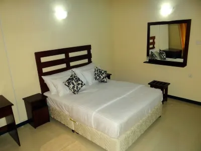 Dilray Villa Hotels near Inigala Temple
