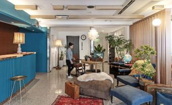 Hotel Toms - Housity