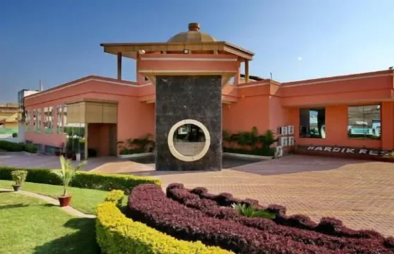 哈爾迪克度假村