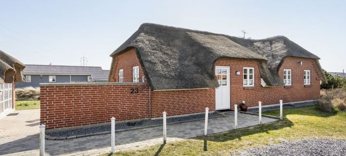 "Lavina" - 950m from the Sea Hotels in Hvide Sande