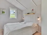 "Sisko" - 600m from the Sea
