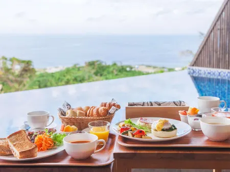 Hanalee Villa Kouri Отели рядом с достопримечательностью «Tiinuhama Beach»