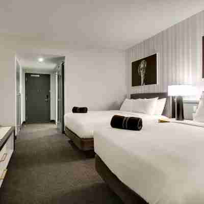 The Rose Hotel Chicago O’Hare, Tapestry Collection by Hilton Rooms