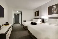 The Rose Hotel Chicago O’Hare, Tapestry Collection by Hilton Hotels in Schiller Park