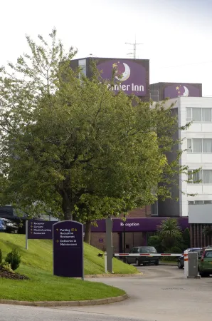 Cardiff North Отели в г. Лланедирн