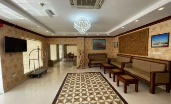 Royal Hotel