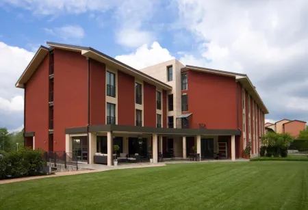 Red's Redaelli Hotel Отели в г. Монтевеккья