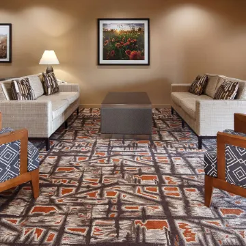 Best Western Plus Elmendorf Hotel