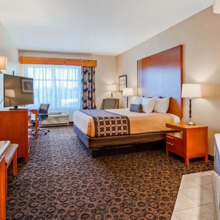 Best Western Plus Rose City Conference Center Inn