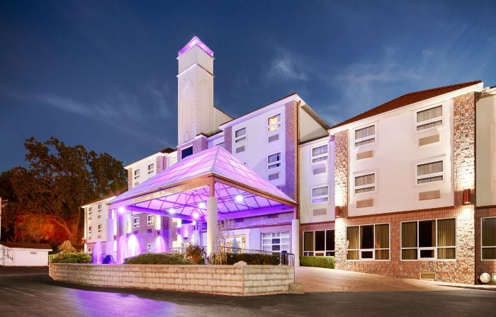 Best Western Plus Sandusky Hotel  Suites
