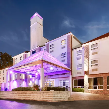 Best Western Plus Sandusky Hotel  Suites