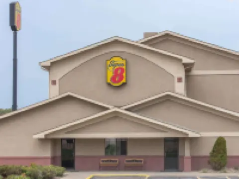 Super 8 by Wyndham Youngstown/Austintown Hotels in Austintown