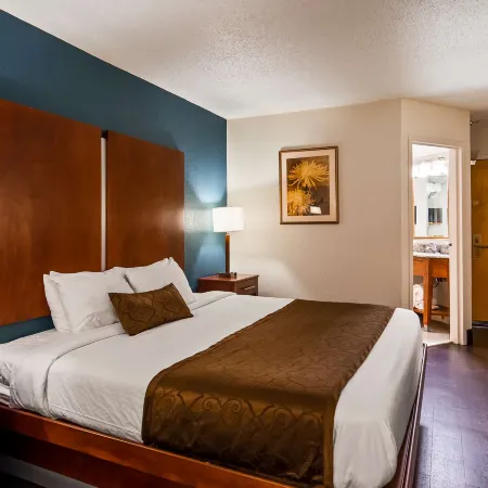 Best Western Plus Richmond Airport Hotel