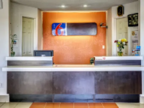 Motel 6 Dickson, TN Hoteles en Dickson