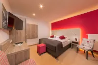 TOP EMBRACE allgaeu Art Hotel Kempten Отели рядом с достопримечательностью «Residenz Kempten»