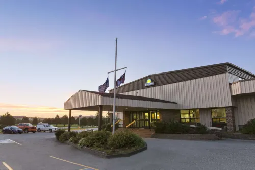 Days Inn by Wyndham Stephenville - Pet friendly