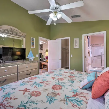 10 Mi to Disney + Heated Pool: Florida Abode!