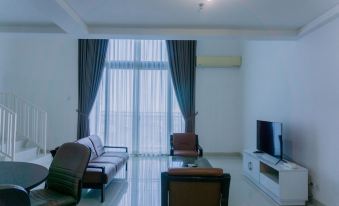 Modern Look and Spacious 1Br at Neo Soho Apartment