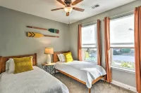 Coastal Home w/ Yard < 1 Mi to Old Town Bluffton! - parking