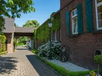 Hotel Landhaus Gut Keuchhof Hotel di Brauweiler