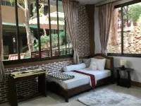 To Diao Resort Hotels in Sangkhla Buri District