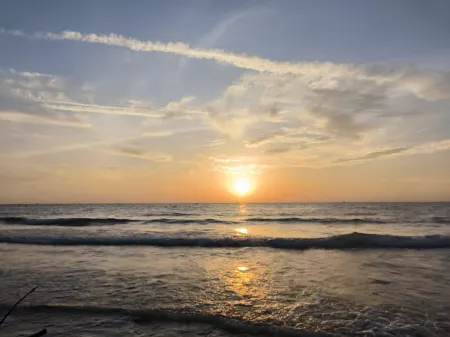 Lazy Cat Apartment (Xinglong Middle Road) Отели в г. Bobai