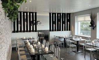 Bella Vista Hotel & Self Catering Suites