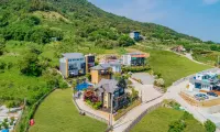 Geoje Island Gajodo Full House Pension (Large Outdoor Swimming Pool) - Private Pools