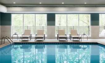 Holiday Inn Express & Suites San Jose Airport