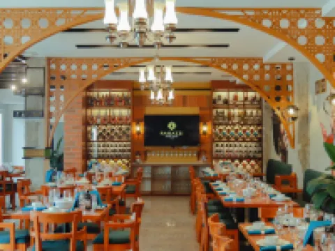 Ragazzi Resort Hotel Hoteles en Naga