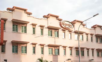Amrise Hotel Express (Check in at 10PM, Check out at 09AM)