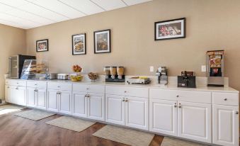 Casco Bay Hotel Portland Airport - Maine Mall, Ascend Hotel Collection