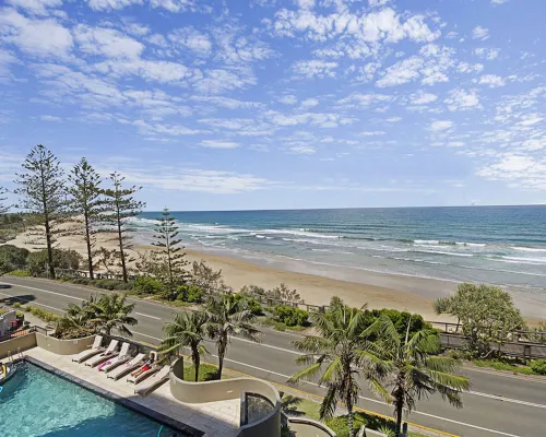 Clubb Coolum Beach Resort Sunshine Coast Hotels in Coolum Beach