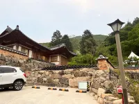 Wanju Hanok Pension Hyurim Hotel di Wanju-gun