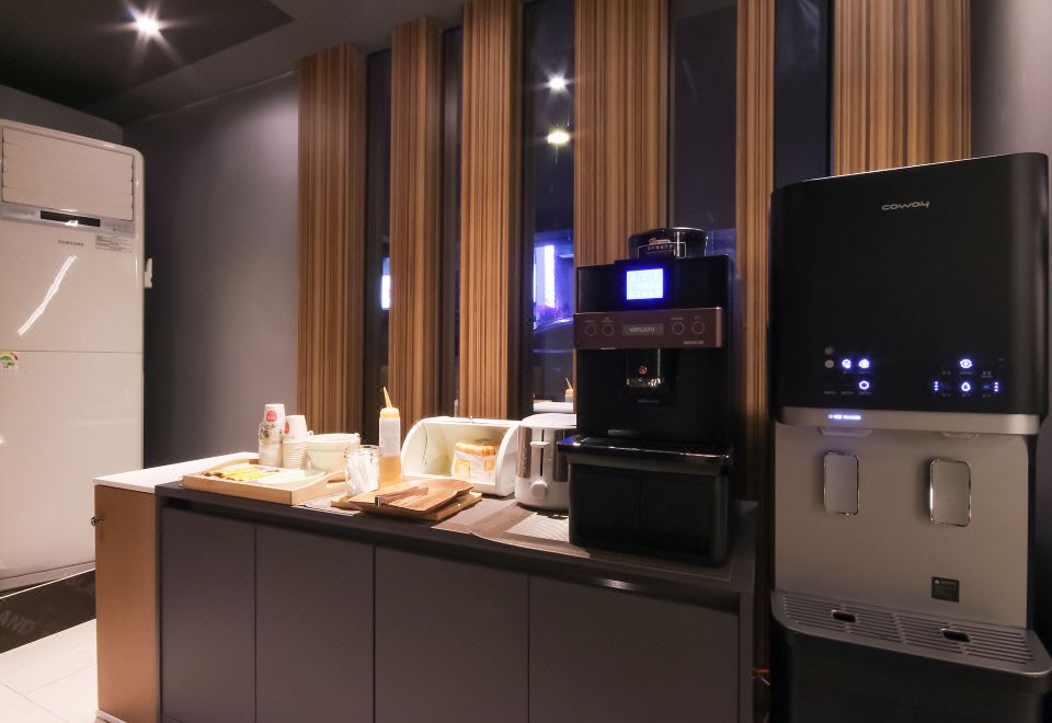 더엠호텔 외관 사진