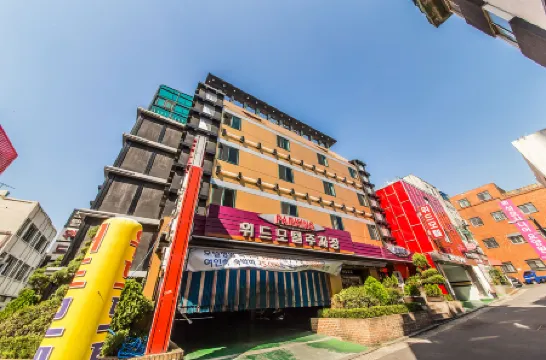 Incheon (Sinpo) with Отели рядом с достопримечательностью «Songwol-dong Fairy Tale Village»