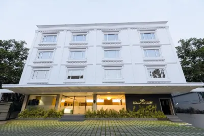 White Palace Hotel