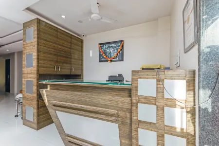 Hotel Kalpadeep Inn Отели рядом с достопримечательностью «Bahia el Aguila»