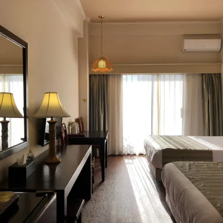Holiday Saipan Hotel فنادق في سايبان