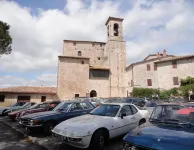 Castello Izzalini Todi Resort - parking