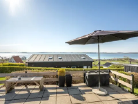 "Anu" - 400m from the Sea