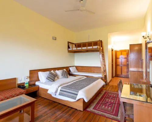 Pratiksha Himalayan Retreat Hotels in Kausani