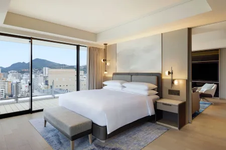 Nagasaki Marriott Hotel Отели рядом с достопримечательностью «Ryoma Dori»