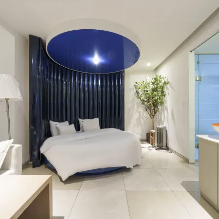Infinity Hotel