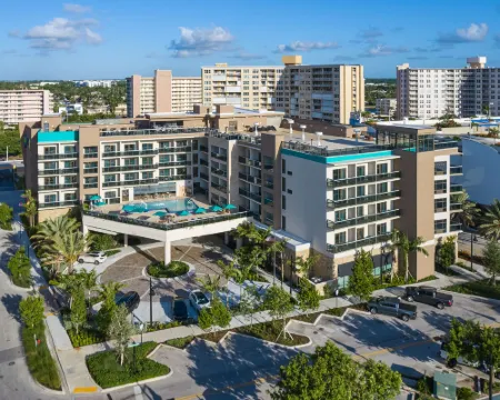 ホーム 2 スイーツ バイ ヒルトン ポンパノ ビーチ ピア ポンパノビーチのホテル