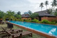 Coconut Beach Villa Langkawi Hotel berhampiran Saari's FAMILY